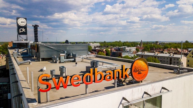 Swedbank par 95,2 miljoniem eiro veidos nodaļu cīņai pret naudas atmazgāšanu