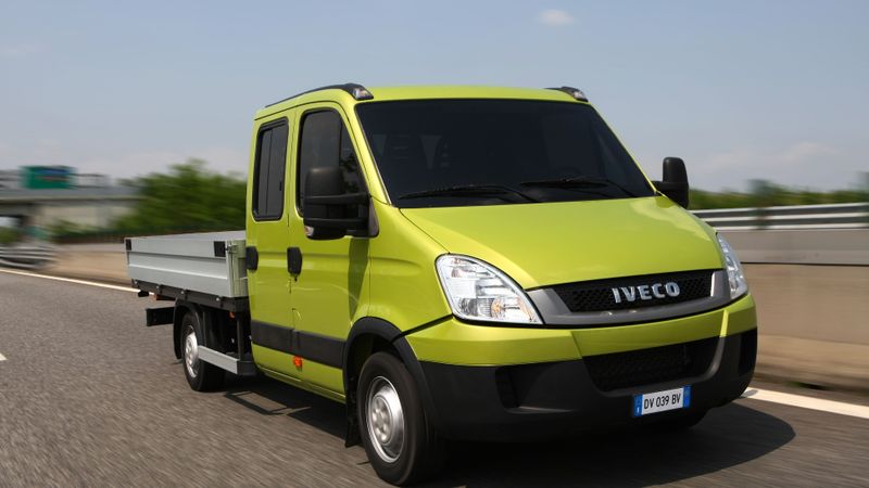 Rīgā ierodais elektriskais Iveco Daily