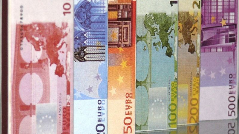 Darījumu tirgu bremzē noskaņojuma pasliktināšanās