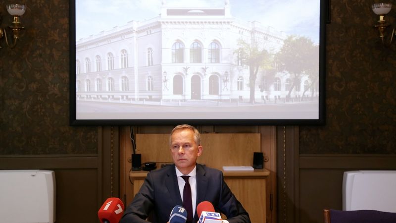 LB: Ilmārs Rimšēvičs ievēro KNAB noteiktos ierobežojumus pildīt amata pienākumus un pašlaik neatrodas LB telpās