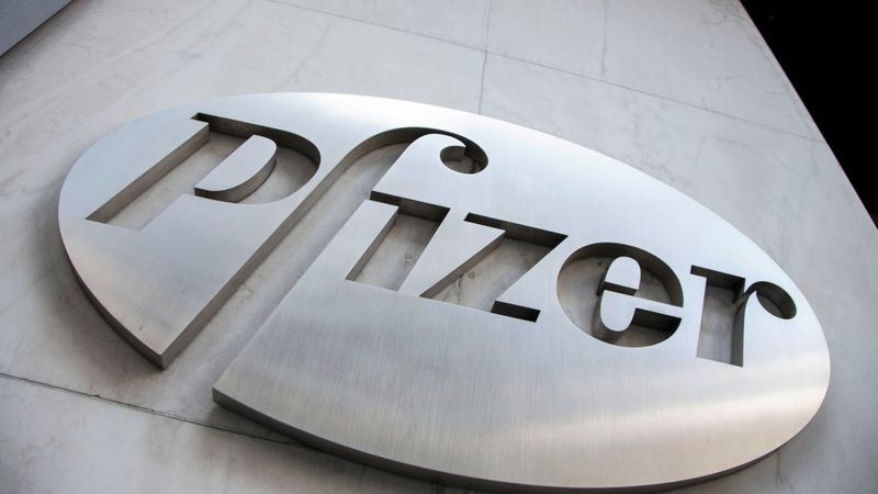 Pfizer vadītājs atkāpsies no amata