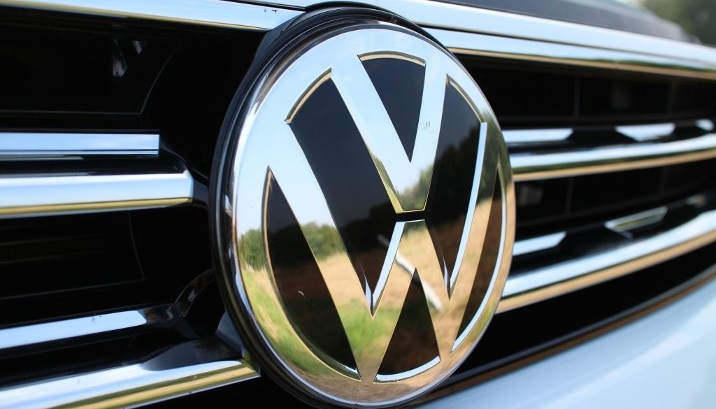 Huawei noslēdz vienošanos par 4G tehnoloģiju izmantošanu Volkswagen automobiļos