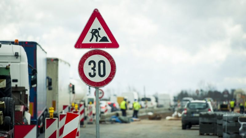 Izmaiņas satiksmes organizācijā uz Bauskas šosejas aiz Ķekavas
