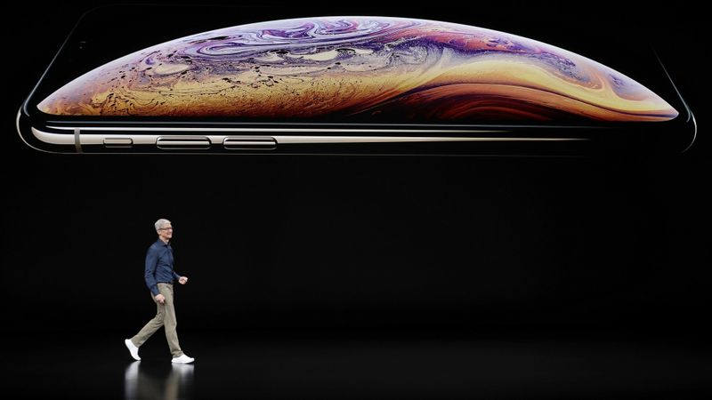 FOTO: Apple prezentē jauno iPhone XS un viedpulksteņa modeli