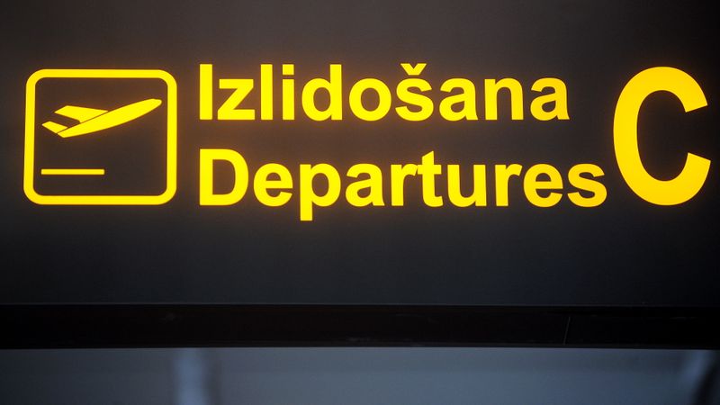 Pērn no Latvijas aizbraukuši 30,4 tūkstoši cilvēku