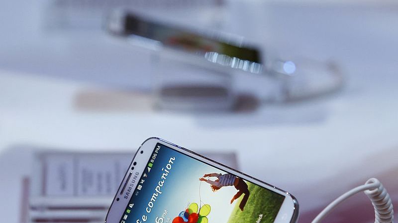 Ir vismaz 10 lietas, kurās jaunākais Galaxy pārspēj jaunāko iPhone