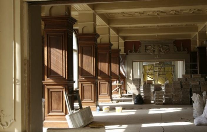 Ķemeru sanatorijas ēka ejot bojā un tiekot izzagta