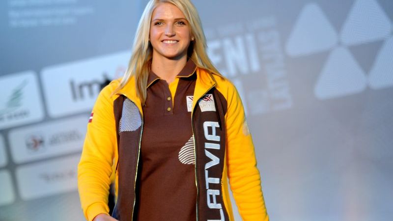 Prezentē Latvijas olimpiešu tērpus