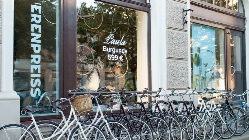 Ērenpreiss atklās velosalonu un prezentēs jaunos modeļus - Zvirbuļus un Žubītes