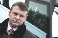 Papildināta - Dombrovskis Šlesera un Urbanoviča piedāvājumu vērtē kā mēģinājumu gāzt valdību