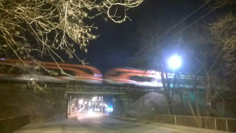 Kamēr mēs vēl gaidām, caur Rīgu igauņiem jau piegādā jaunos vilcienus