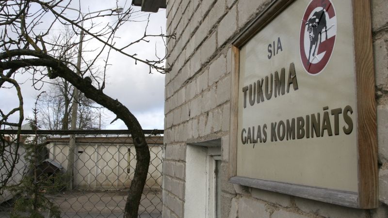 Tukuma kombināts aptur darbību