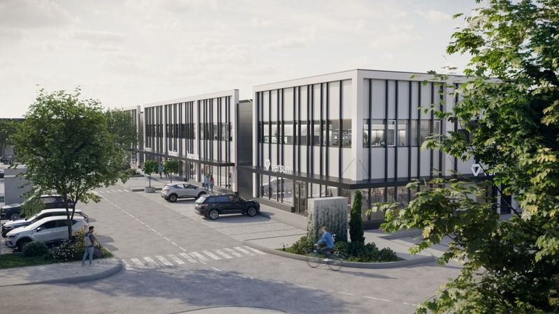 FOTO: Atzīmēti Versum biznesa centra trešās ēkas spāru svētki