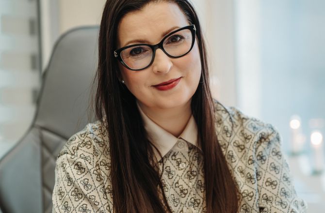 Portrets - Violeta Brenčeva, izdevniecības Skolas Vārds dibinātāja un vadītāja