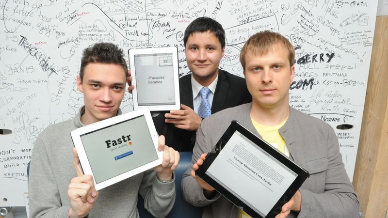 Somijas prezidents interesējās par latviešu radīto ātrlasīšanas rīku Fastr