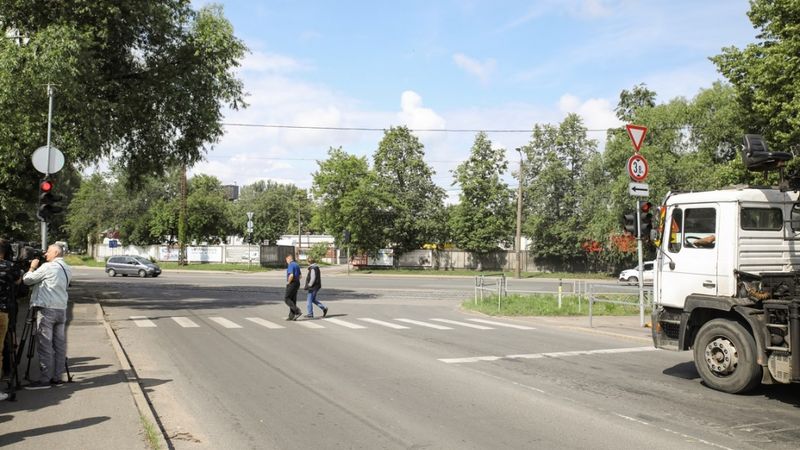 Plūdu mazināšanai uzdod remontēt atsevišķus Rīgas ielu posmus