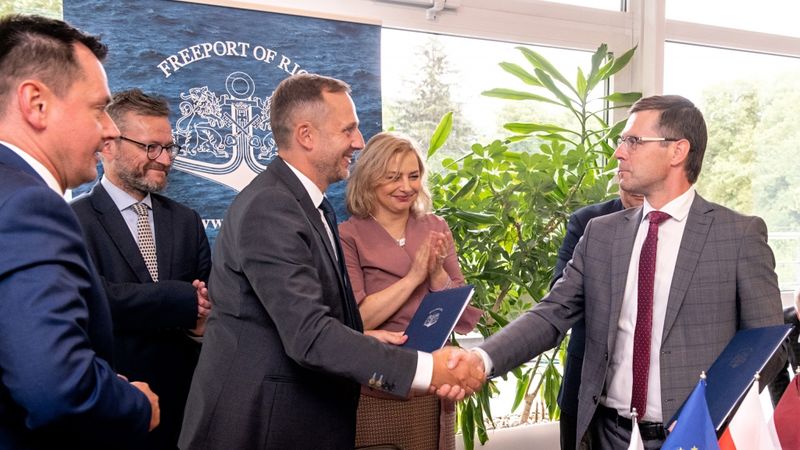 Rīgas osta kāpinās energoresursu kravu apjomus