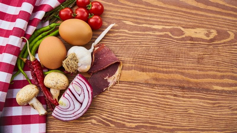 Patēriņa cenas maijā Latvijā gada laikā pieaugušas par 2,6%