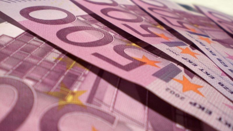 Ja gribam labas algas, mums tās jāspēj atpelnīt