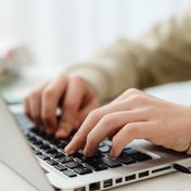Latvijā sievietēm būs pieejama bezmaksas programma MI apguvei