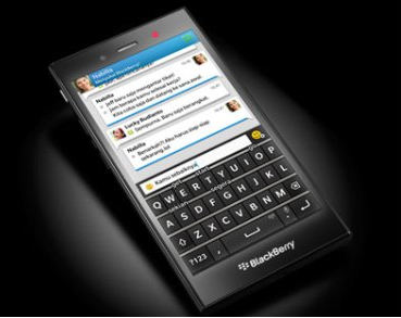 BlackBerry prezentējis pirmo kompānijā Foxconn ražoto viedtelefonu