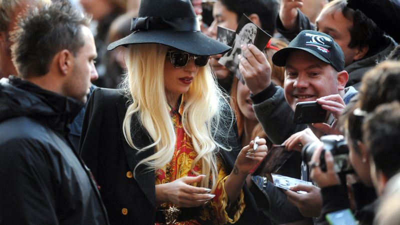 Pārdod Lady Gaga koncerta biļešu viltojumus
