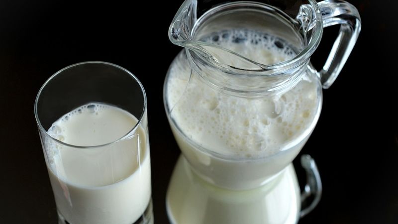 "Reizi dienā dzersim pienu. Cerēsim tas palīdzēs"
