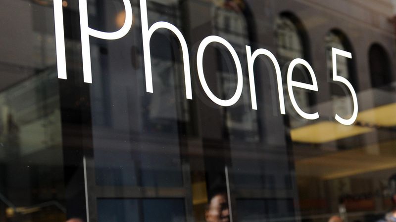 iPhone 5 Latvijā pieejams par 700 latiem