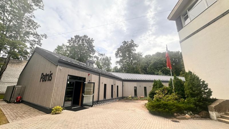 Investējot vienu miljonu eiro, Patnis atklāj jaunu ēku