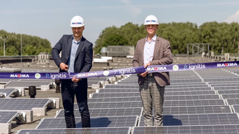 Rīgā ierīko pirmo saules elektrostaciju uz lielveikala jumta