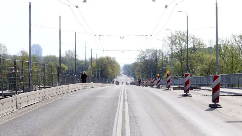 Deglava tilta remonta pabeigšanai sludinās jaunu iepirkumu