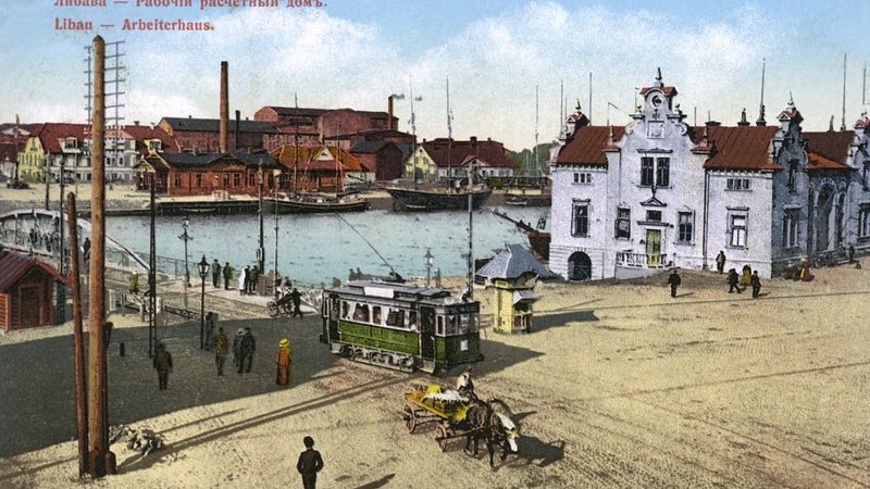 FOTO: Liepājas vēsturiskās ēkas - pagātnē un mūsdienās