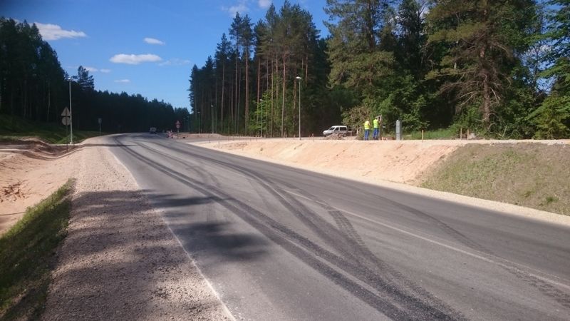 Posmā no Tīnūžiem līdz Ogrei sākušies ceļa remontdarbi