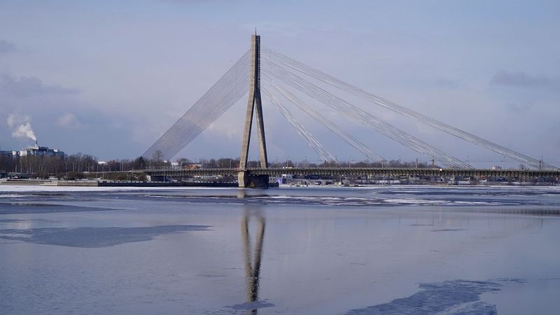 Noslēgts līgums par Vanšu tilta projektēšanu un būvniecību
