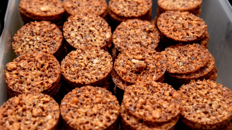 Kā top? Taste Caps mandeļu mežģīņu cepumi