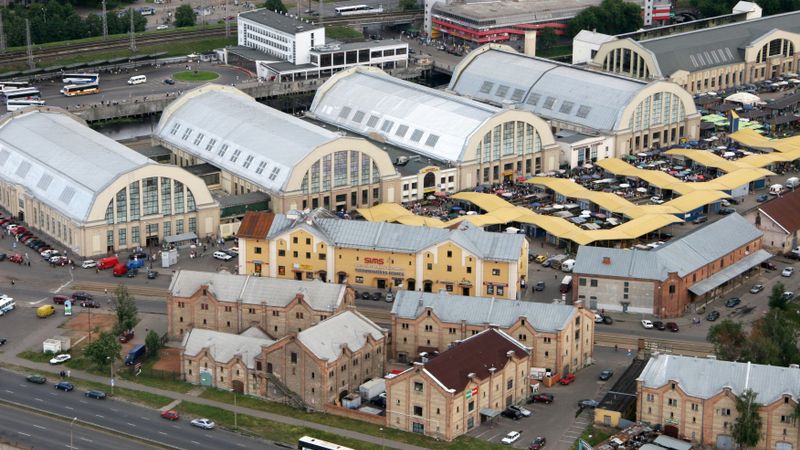 Centrāltirgus šogad grasās lauzt līgumu ar piena un gastronomijas paviljonu apsaimniekotājiem