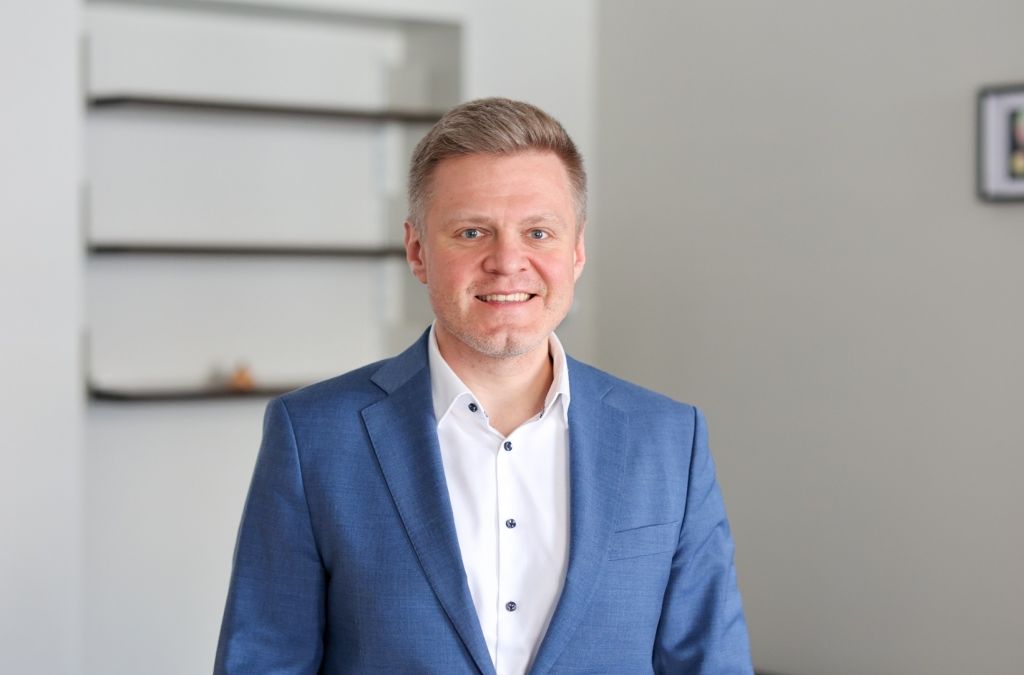 Hansab izpilddirektora amatā iecelts Paurs