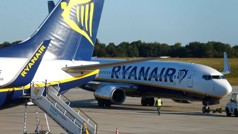28. septembrī streikos Ryanair stjuarti piecās valstīs
