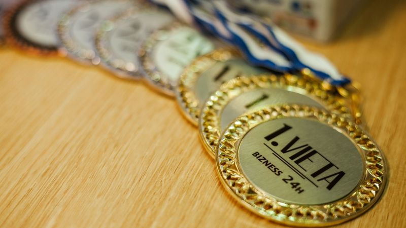 Iespēja jauniešiem: konkurss skolēniem un studentiem Bizness 24h