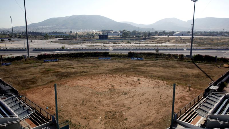 Atēnās puse no olimpiādes ēkām tagad stāv tukšas