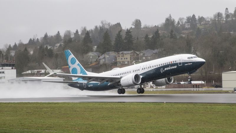 Saistībā ar katastrofu Indonēzijā Boeing brīdina par iespējamu sensora problēmu lidmašīnās 737 MAX 8