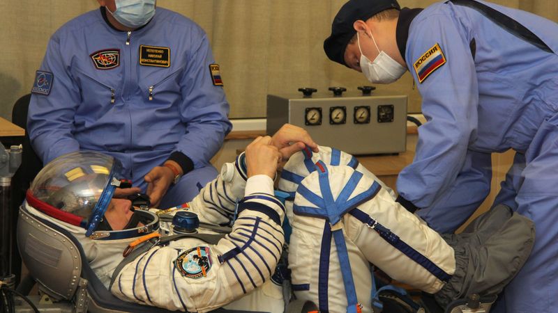 Krievija būvfirmas dēļ zaudējusi kontaktus ar satelītiem un kosmosa staciju