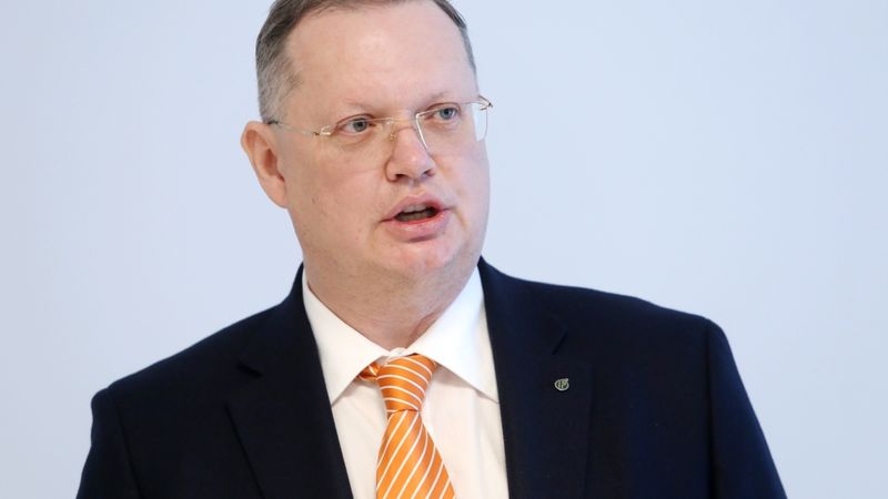 Jaunā Olainfarm padome savu darbību sāks tikai pēc UR lēmuma