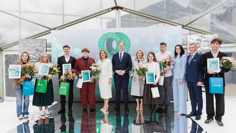 Sākas pieteikšanās stipendiju programmai jaunajiem un topošajiem skolotājiem