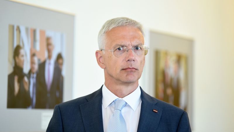 Neplāno vērt ciet ekonomiku, taču nevakcinētajiem daži pakalpojumi būs grūti pieejami