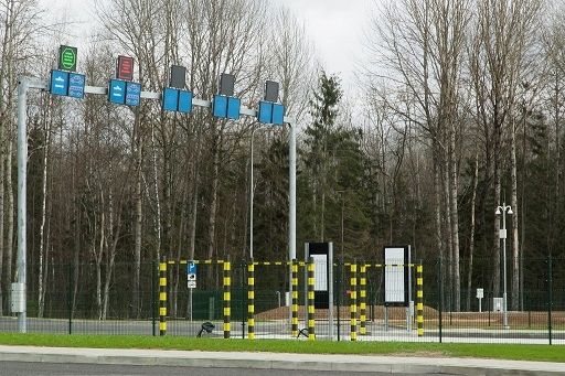 Slēgtajās Pededzes un Vientuļu robežšķērsošanas vietās uzstādīti betona aizslietņi