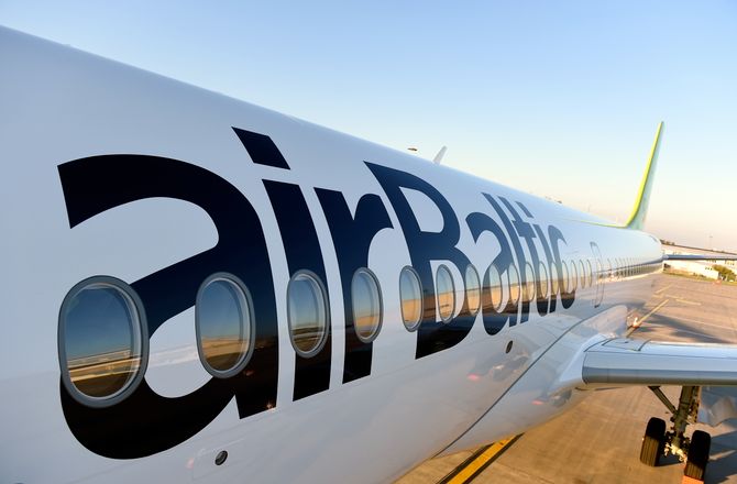 airBaltic ziemas sezonā slēgs deviņus maršrutus un samazinās lidojumu biežumu