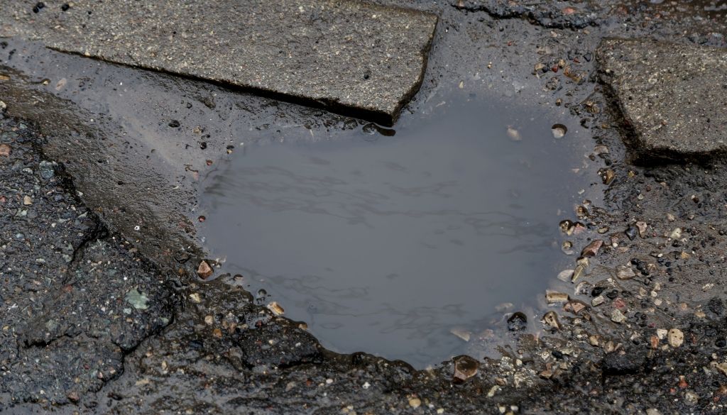 Puse no visiem  autoceļu bedru izraisītajiem negadījumiem notiek Rīgā