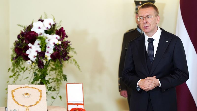 Rinkēvičs nodod svinīgo solījumu un stājas Valsts prezidenta amatā
