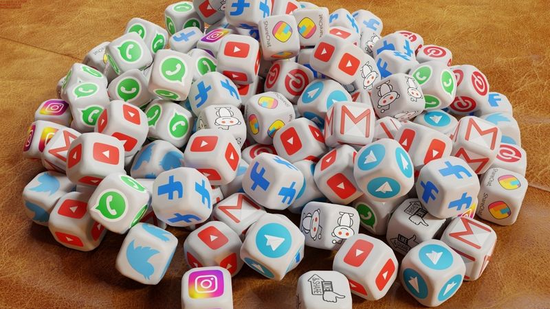 Sociālie mediji spēlē arvien būtiskāku lomu